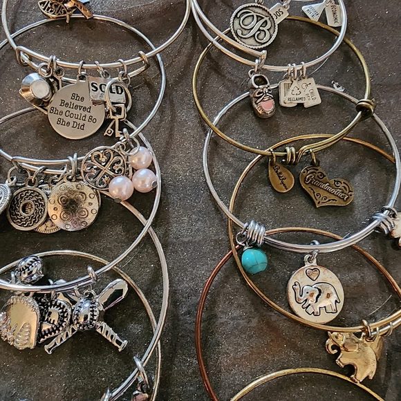 Alex & Ani type style jewelry lot of 25 bangle charm bracelets tree cross misc - Picture 3 of 11